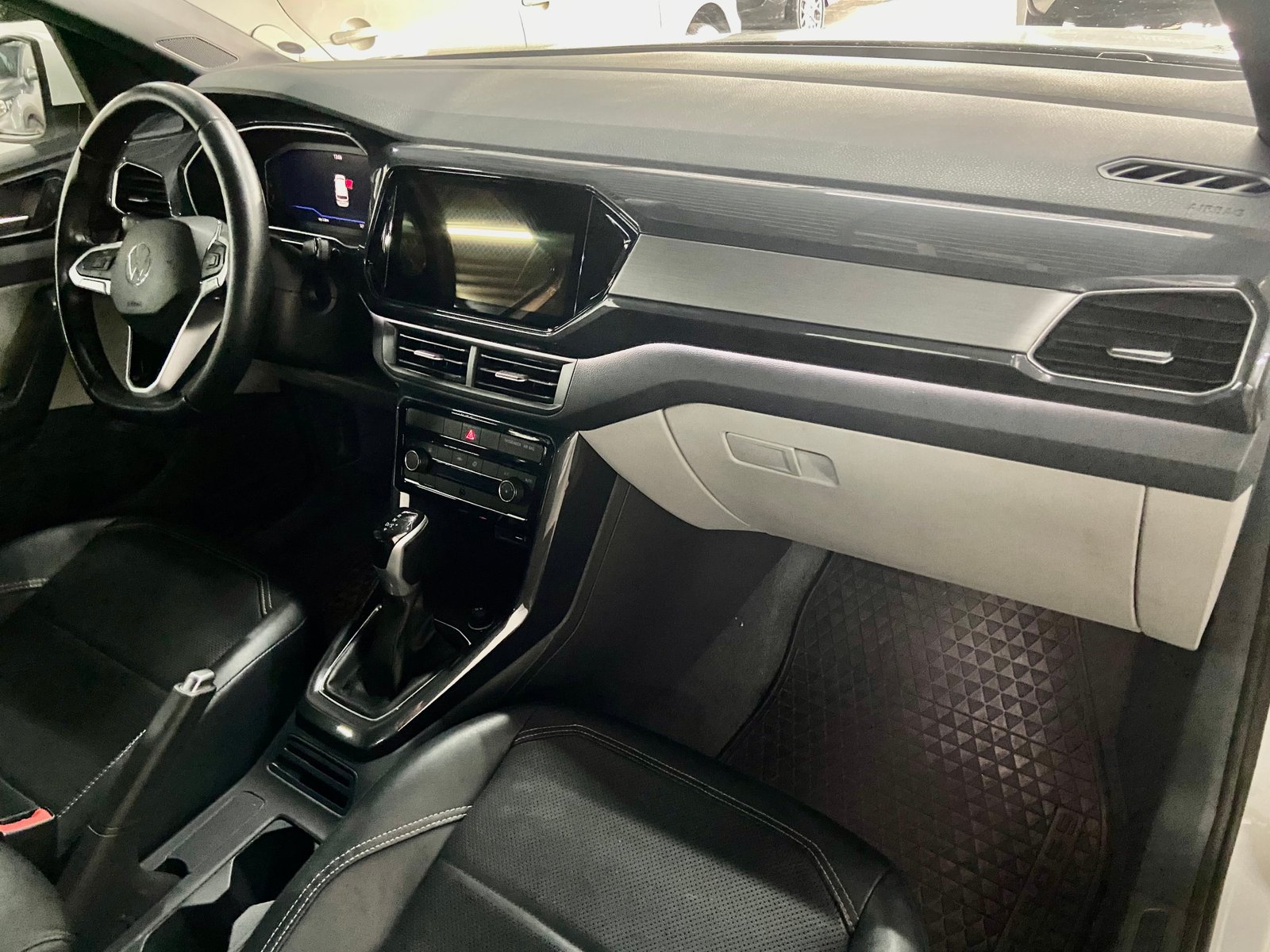 Volkswagen T-Cross 250 TSI 1.4 Highline Aut.